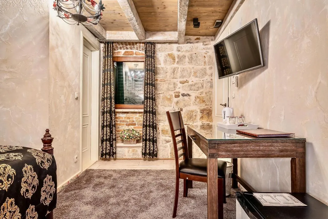 Historic Plaza Varos Split (Adults Only) Hotel