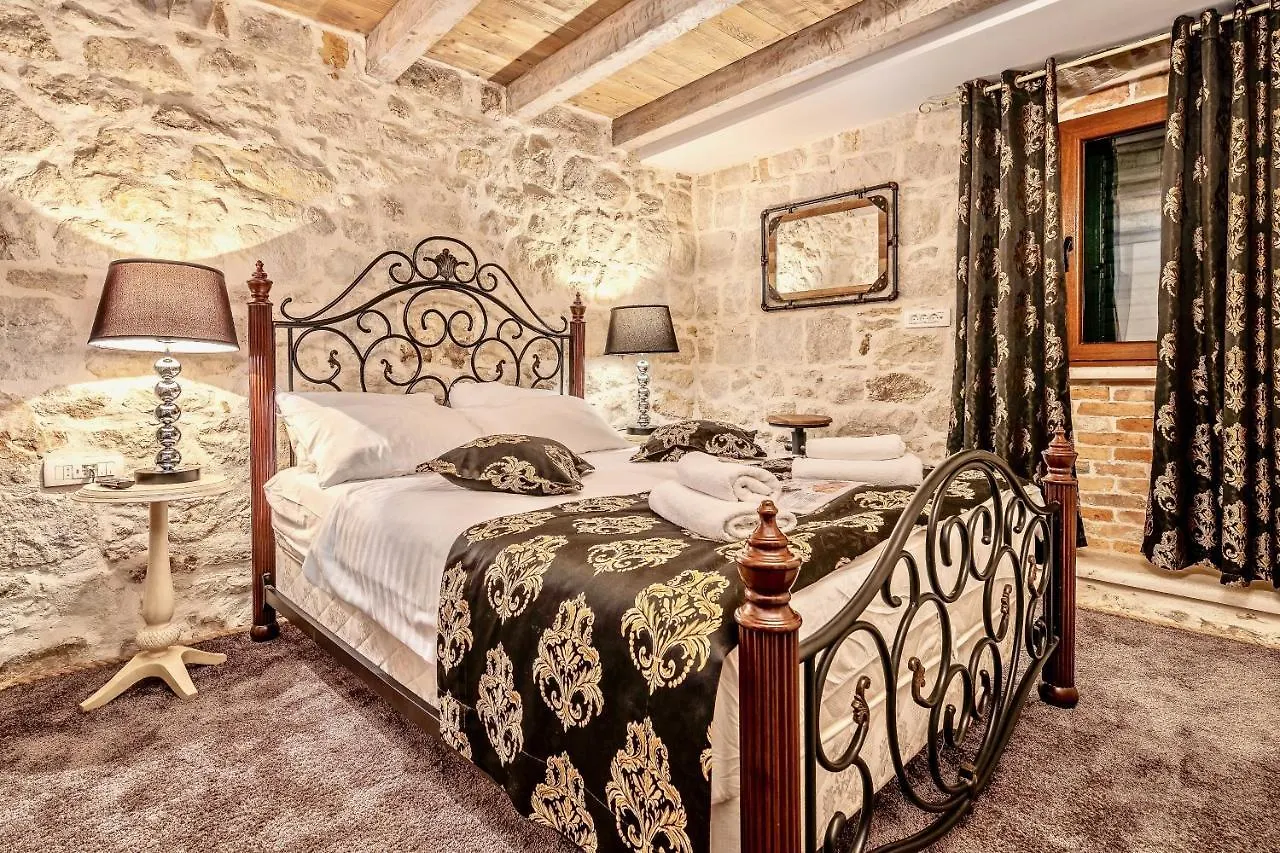 Hotel Historic Plaza Varos Split (Adults Only)