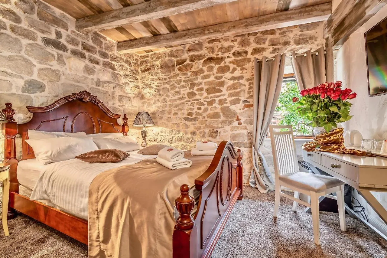 Historic Plaza Varos Split (Adults Only) Hotel