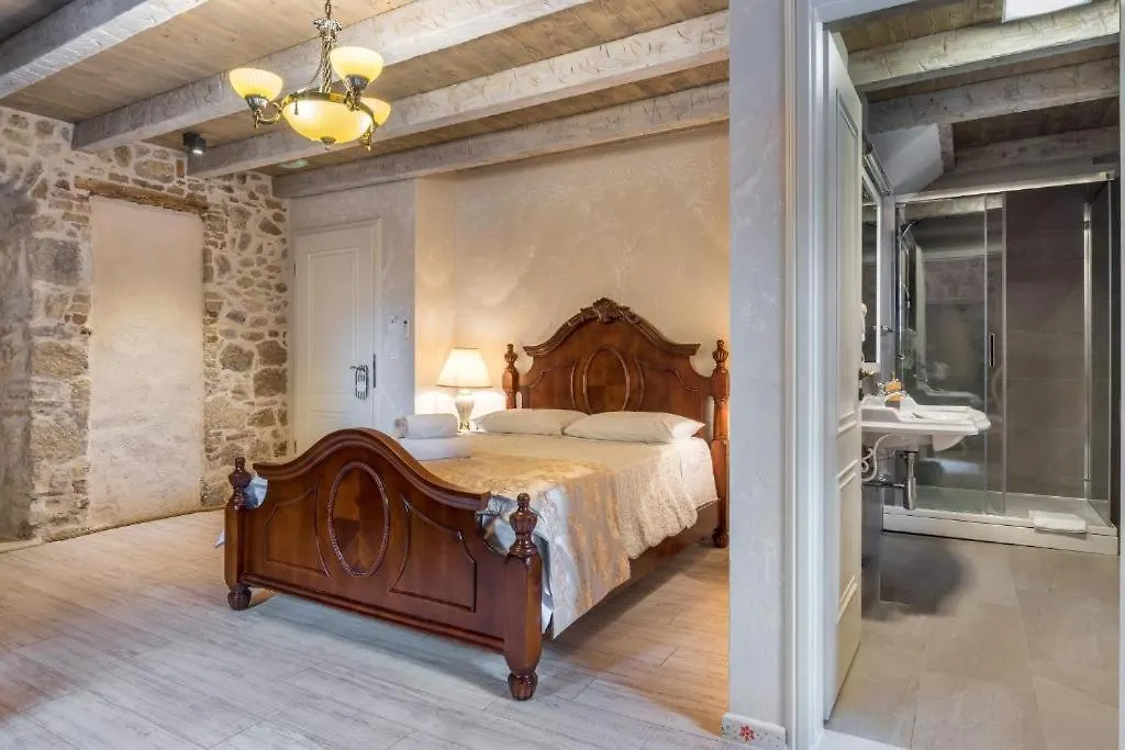 Historic Plaza Varos Split (Adults Only)