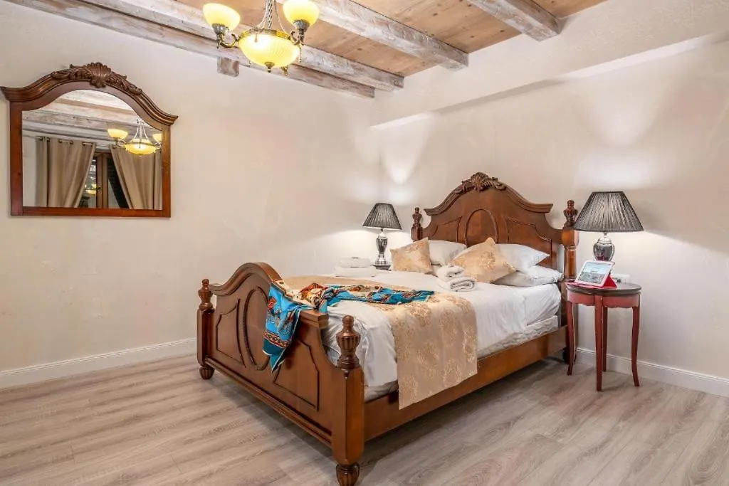 Hotel Historic Plaza Varos Split (Adults Only)