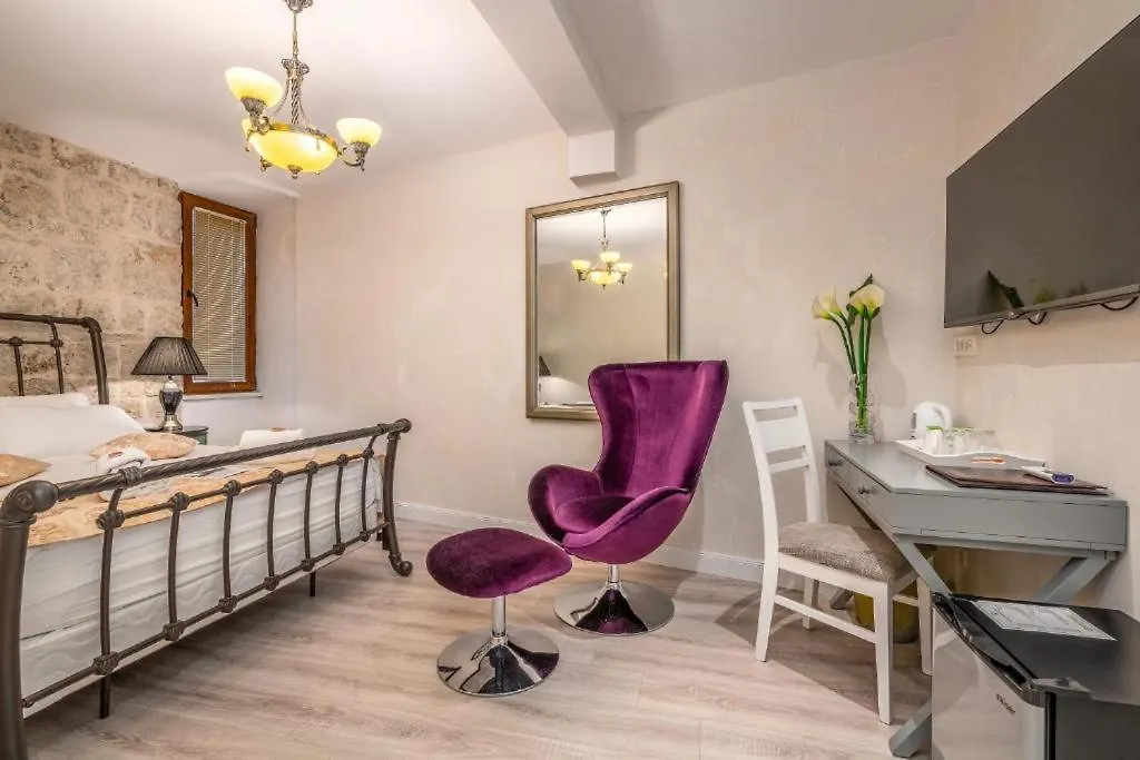Historic Plaza Varos Split (Adults Only) Hotel